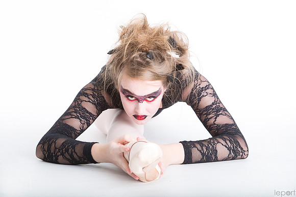 Michelle Clark, MUA Gosia Weiss