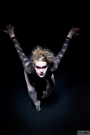 Michelle Clark, MUA Gosia Weiss