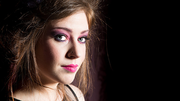 Kat Folan, Makeup by Gosia Weiss